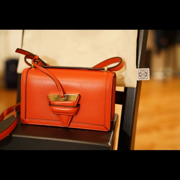 loewe barcelona red